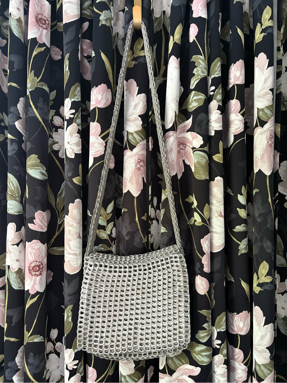 Escama Vintage handmade crochet crossbody created from aluminum soda can tabs